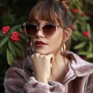 QUAY Steal a Kiss Sunglasses